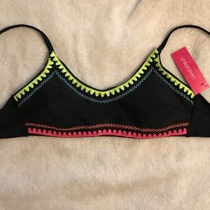 Xhilaration Target Brand bikini top NWT!!!